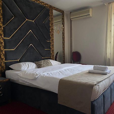 Hotel Stari Krovovi Veternik Extérieur photo