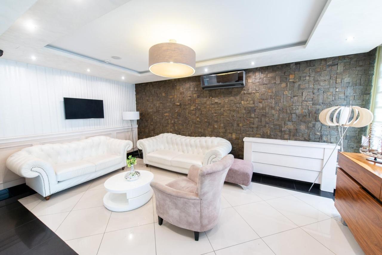 Hotel Stari Krovovi Veternik Extérieur photo
