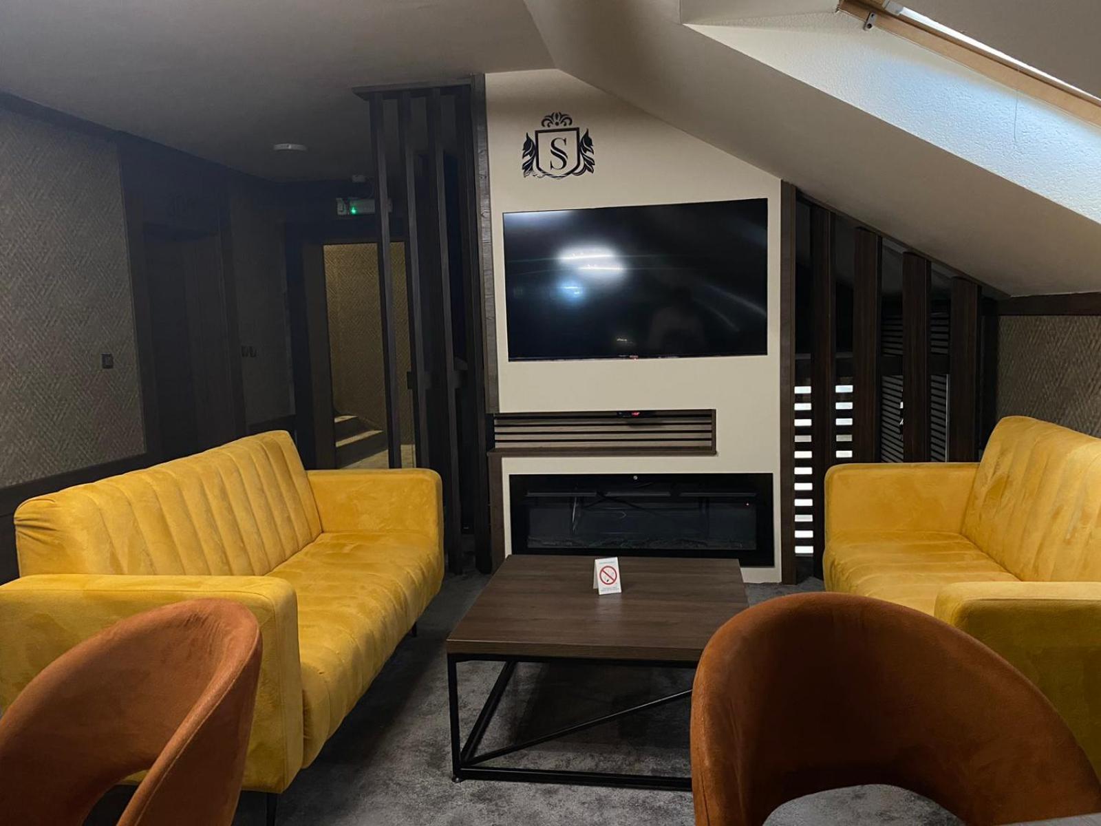 Hotel Stari Krovovi Veternik Extérieur photo