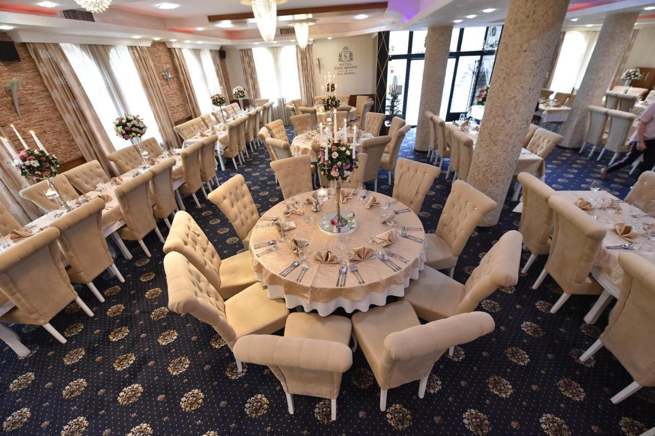 Hotel Stari Krovovi Veternik Extérieur photo