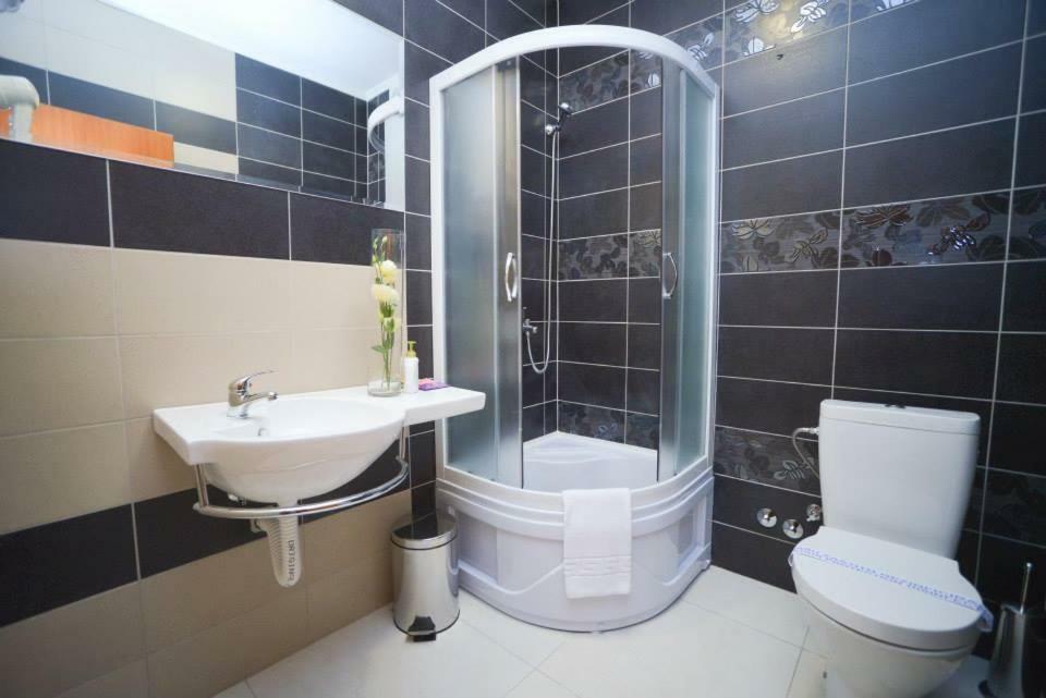 Hotel Stari Krovovi Veternik Extérieur photo